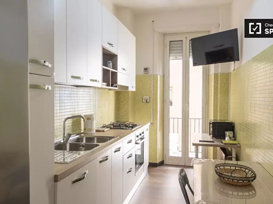 Immagine 12 di Camera condivisa in affitto  in Via Francesco Grimaldi a Roma