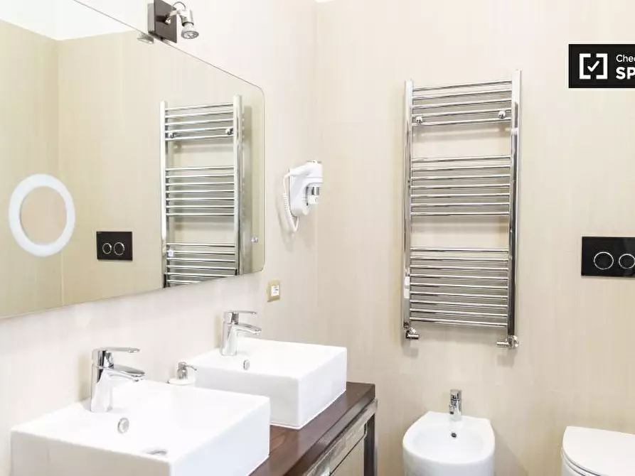 Immagine 10 di Appartamento in affitto  in Via Volturno a Roma