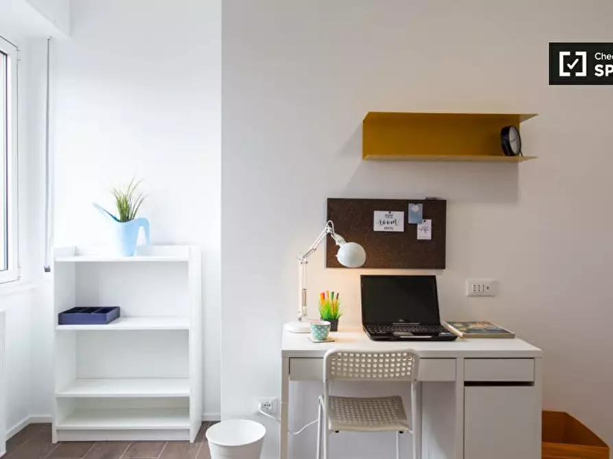 Immagine 3 di Camera condivisa in affitto  in Viale Liguria a Milano