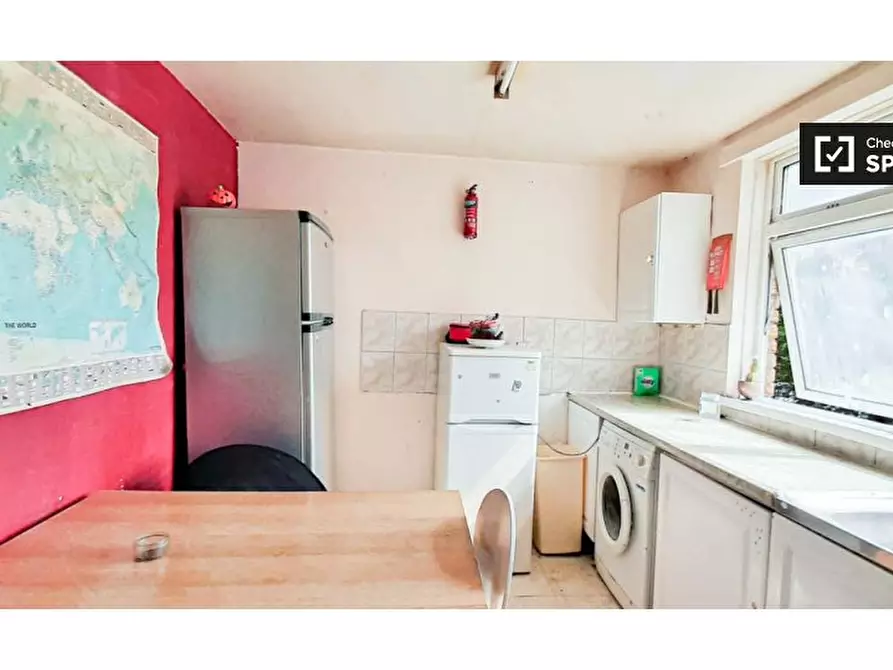 Immagine 9 di Camera condivisa in affitto  in Burwell Walk a Poplar