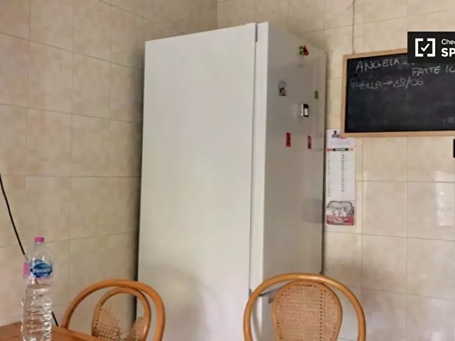 Immagine 6 di Camera condivisa in affitto  in Via Aquilonia, 00177 Roma RM, Italy a Roma