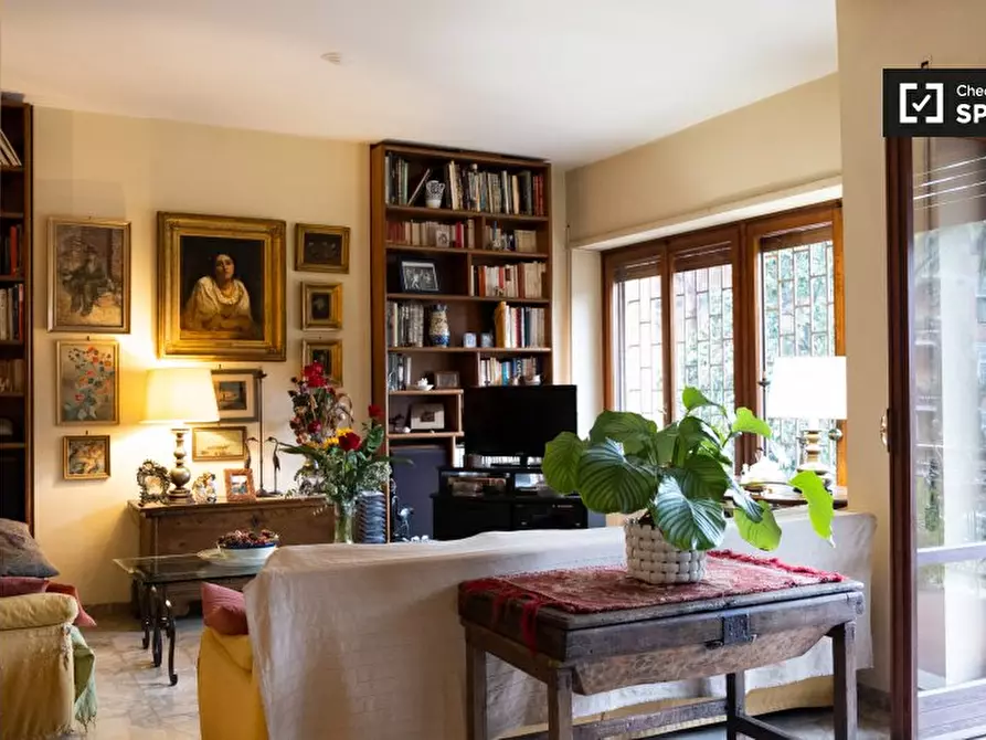 Immagine 7 di Camera condivisa in affitto  in Via Enrico Mizzi a Roma