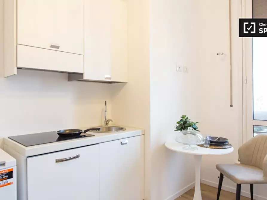 Immagine 2 di Ufficio in affitto  in Viale Gorizia a Milano