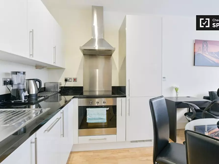 Immagine 8 di Appartamento in affitto  in Lanterns Way, Isle of Dogs, London E14 9JH, UK a Poplar