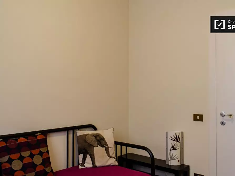 Immagine 3 di Camera condivisa in affitto  in Via Benedetto Croce, 00142 Roma RM, Italy a Roma