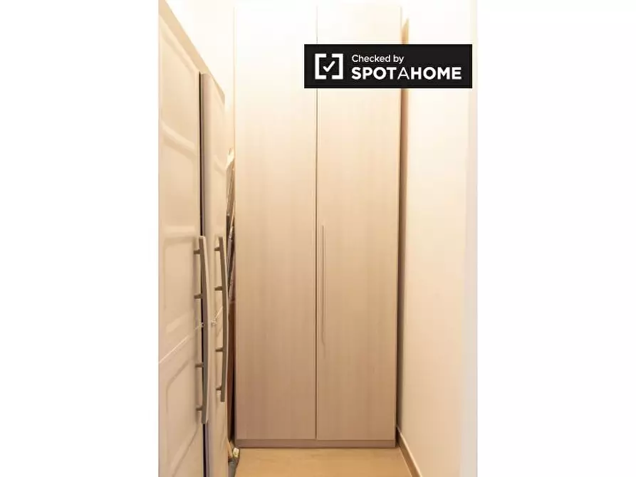 Immagine 16 di Appartamento in affitto  in Via Tuscolana a Roma