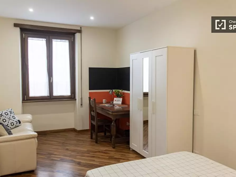 Immagine 1 di Camera condivisa in affitto  in Viale Ippocrate a Roma