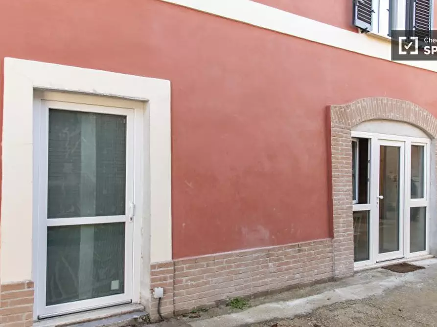 Immagine 11 di Appartamento in affitto  in Via della Marrana a Roma