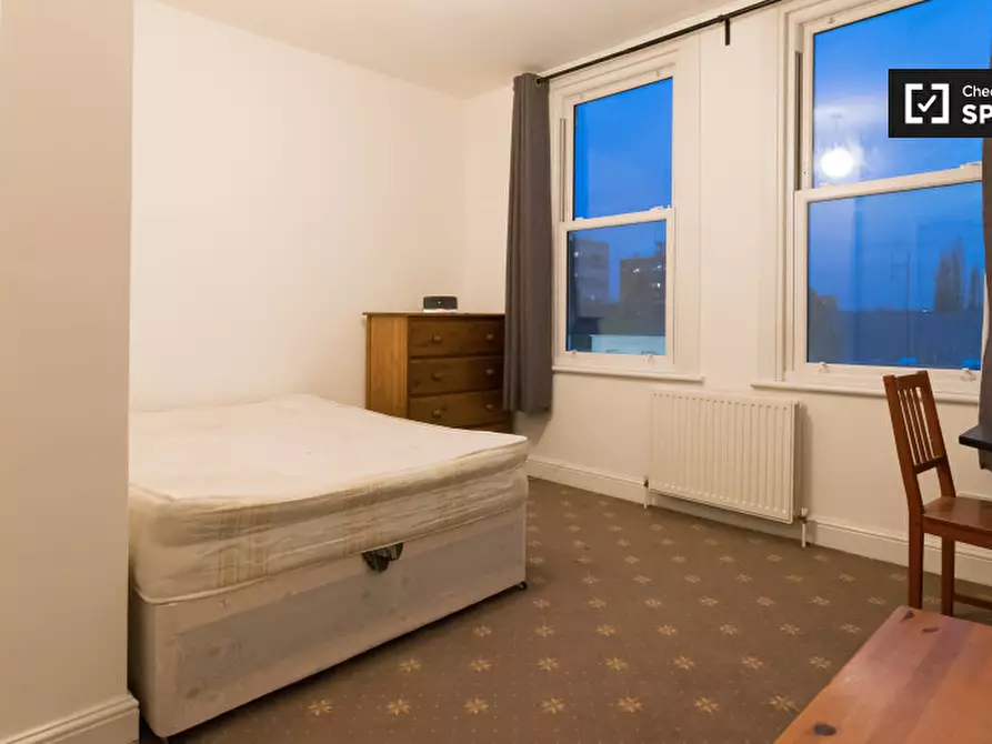 Immagine 1 di Appartamento in affitto  in Bethnal Green Road a Poplar