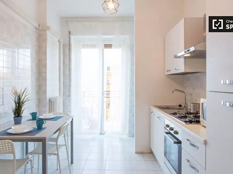 Immagine 10 di Camera condivisa in affitto  in Via Palmi a Milano