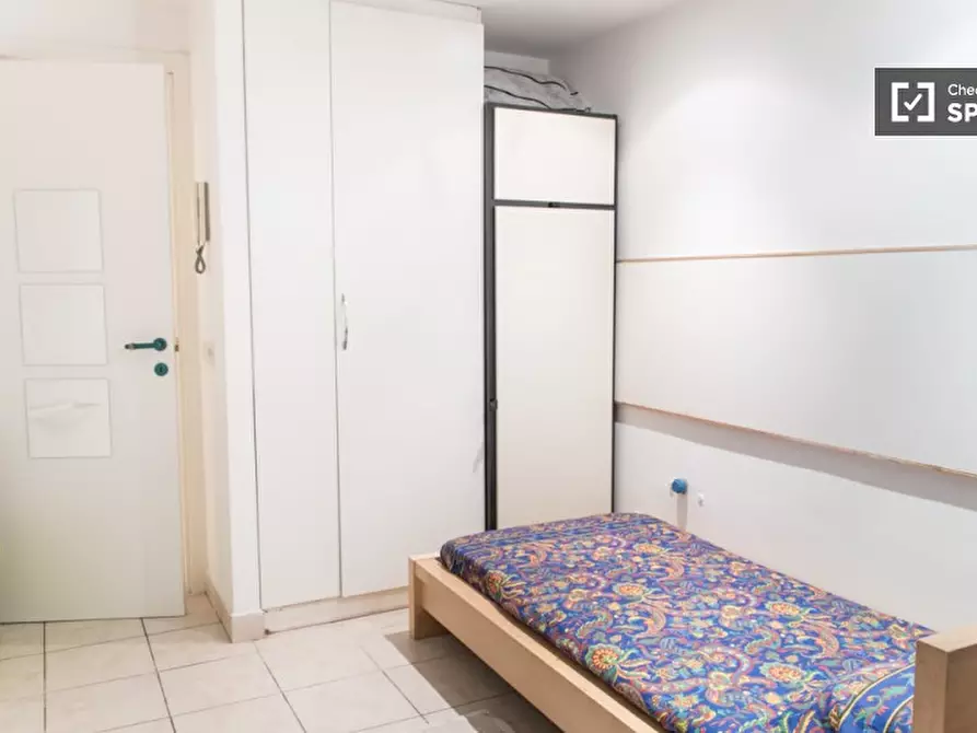 Immagine 11 di Camera condivisa in affitto  in Via dello Scalo di San Lorenzo a Roma