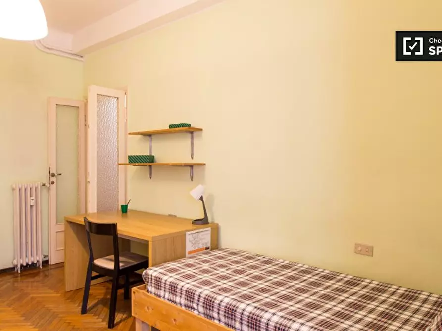 Immagine 5 di Camera condivisa in affitto  in Piazzale Susa a Milano