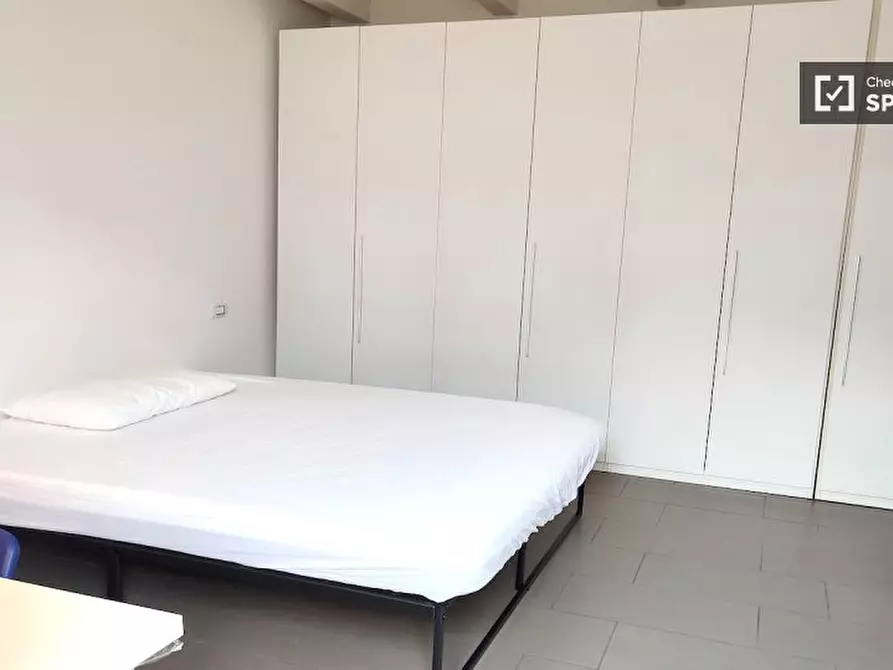 Immagine 3 di Camera condivisa in affitto  in Via di Carcaricola a Roma