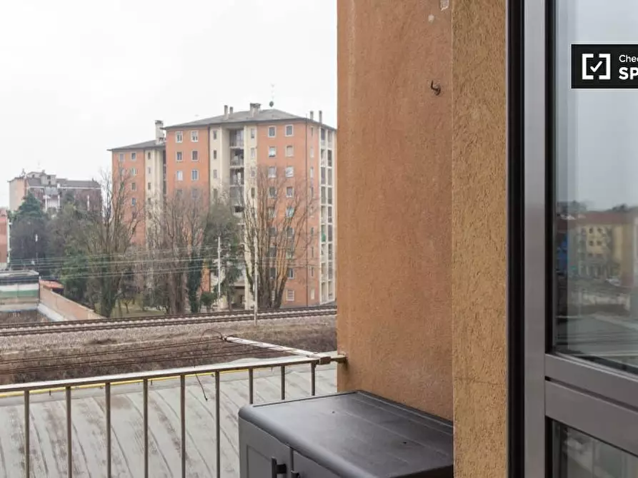 Immagine 13 di Camera condivisa in affitto  in Viale Liguria a Milano