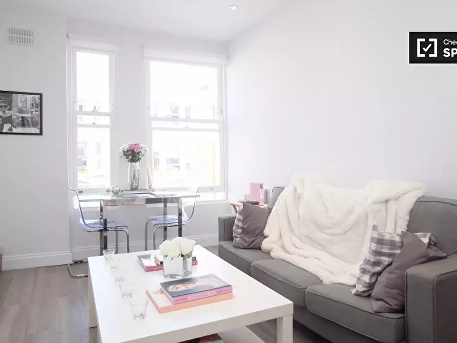 Immagine 1 di Appartamento in affitto  in Talbot Rd, London W11 2AT, UK a Kensington