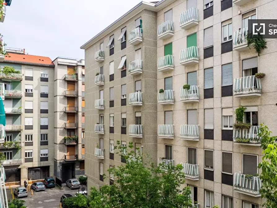 Immagine 13 di Camera condivisa in affitto  in VIa Giulio e Corrado Venini a Milano