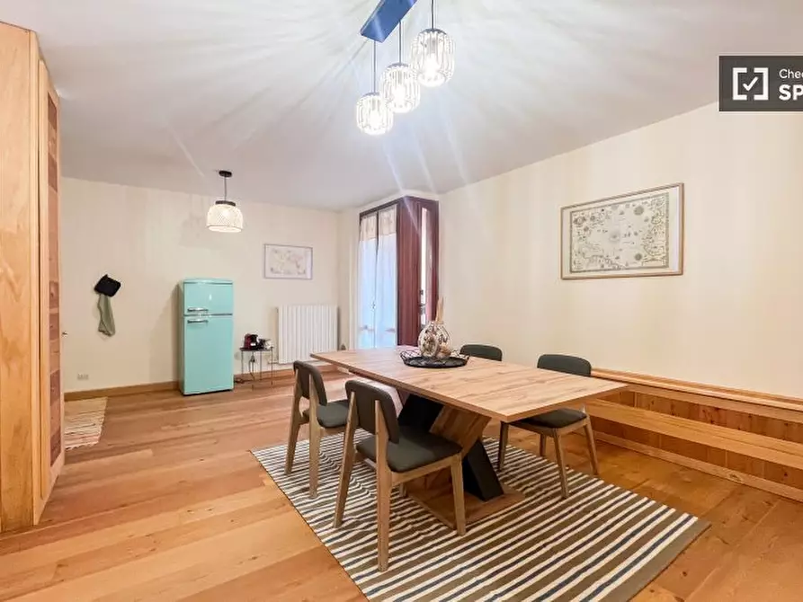 Immagine 3 di Appartamento in affitto  in Via Scaldasole a Milano