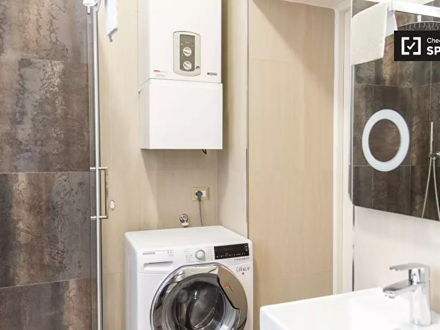 Immagine 12 di Appartamento in affitto  in Via Volturno a Roma