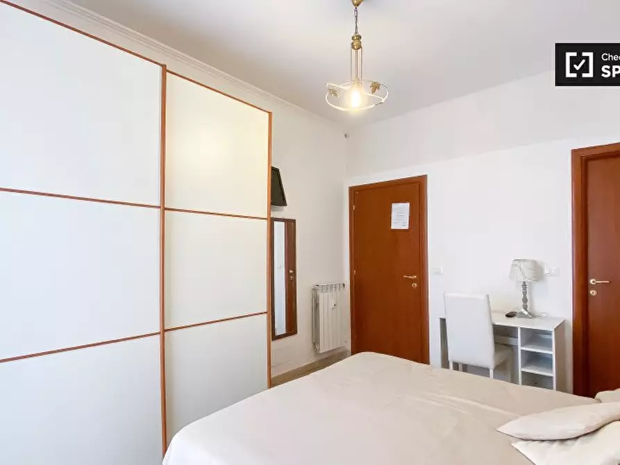 Immagine 19 di Camera condivisa in affitto  in Via Giovanni da Empoli a Roma