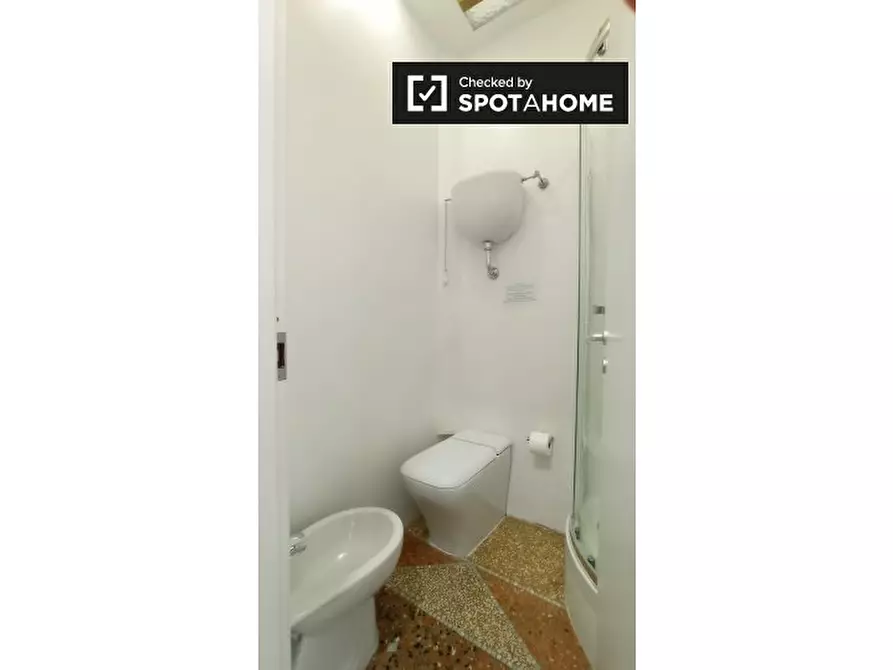 Immagine 14 di Ufficio in affitto  in Via Salaria a Roma