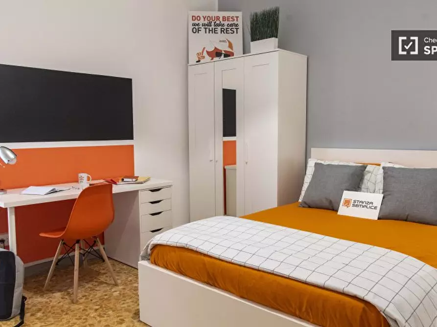 Immagine 3 di Camera condivisa in affitto  in Via Attilio Ambrosini a Roma