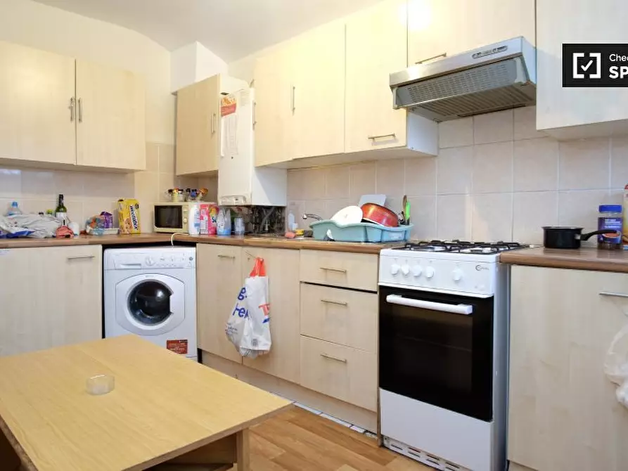 Immagine 7 di Camera condivisa in affitto  in High Street a Walthamstow