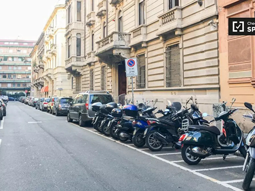 Immagine 11 di Ufficio in affitto  in Via Carroccio a Milano