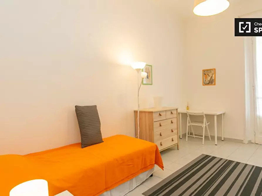 Immagine 2 di Camera condivisa in affitto  in Viale Monza, 20127 Milano MI, Italy a Milano