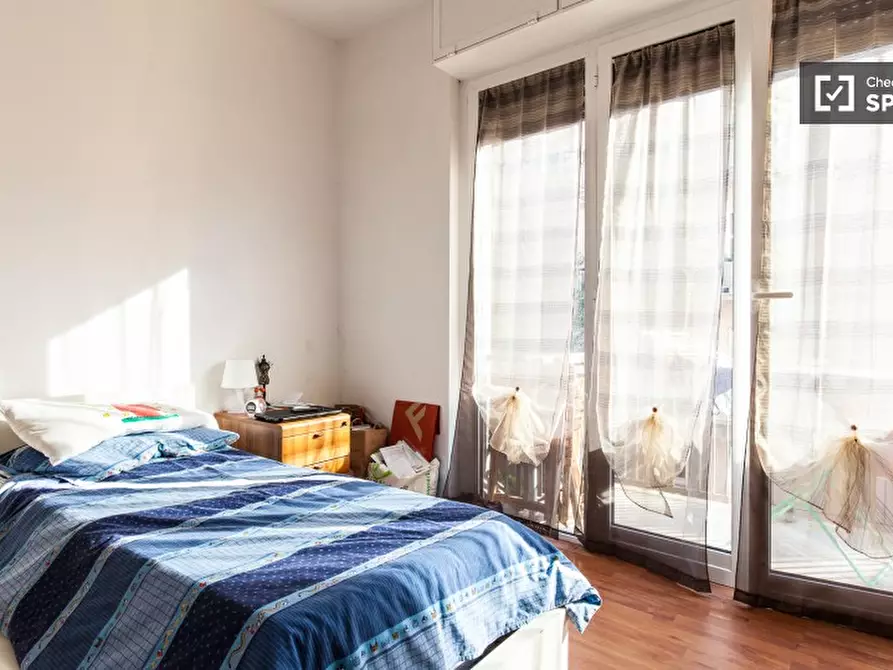 Immagine 6 di Camera condivisa in affitto  in Via del Fontanile Arenato a Roma