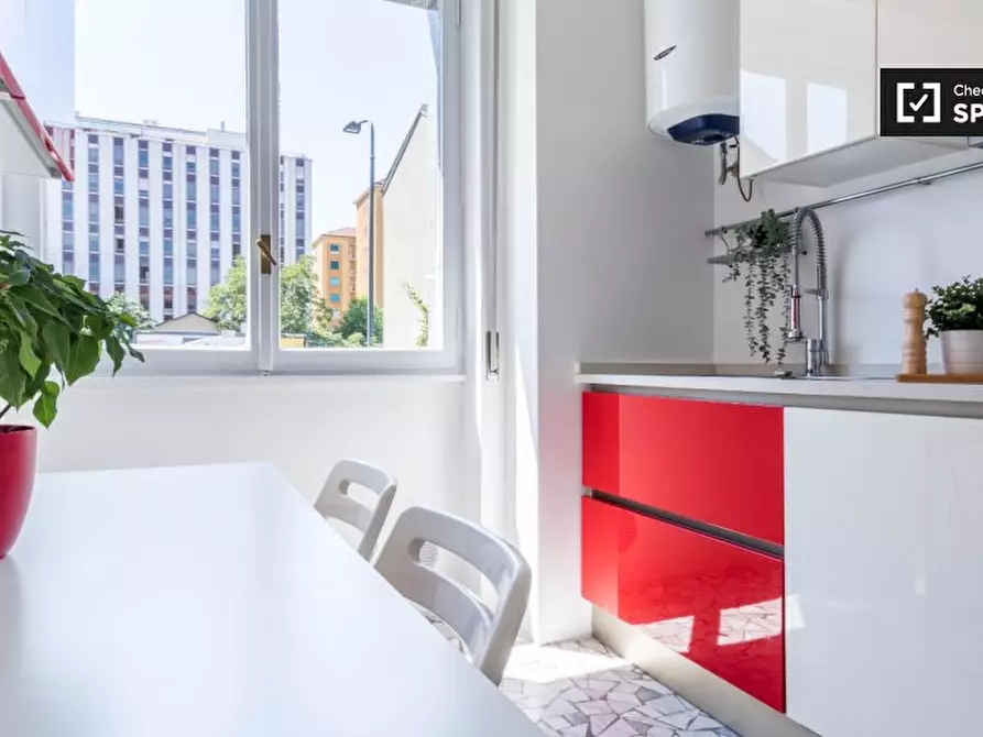 Immagine 11 di Camera condivisa in affitto  in Via Maniago a Milano