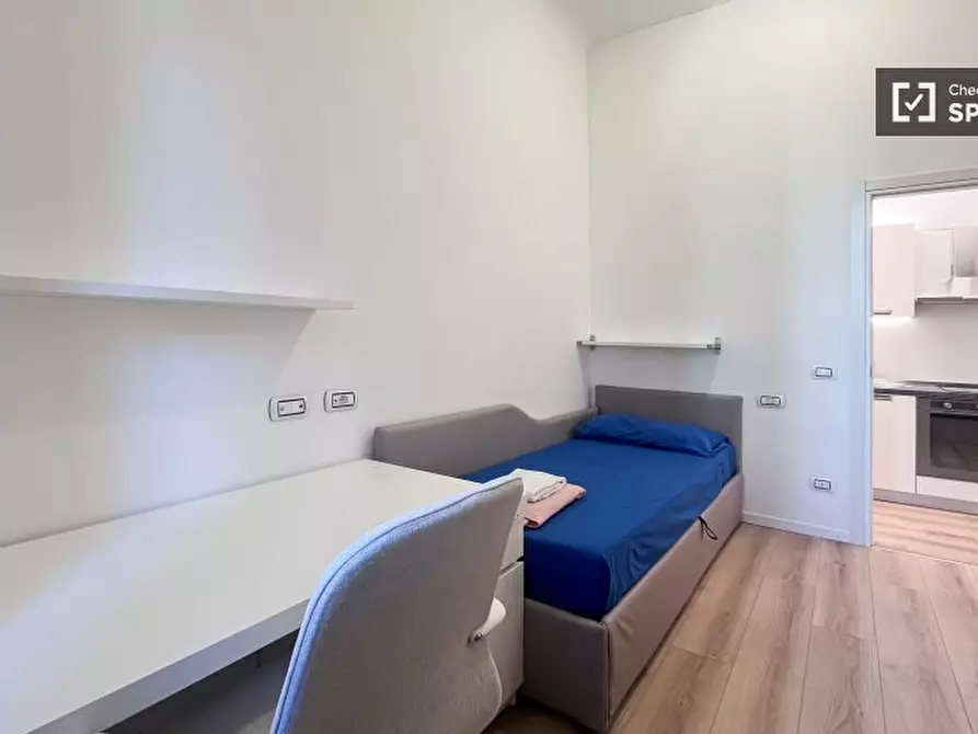 Immagine 2 di Camera condivisa in affitto  in Via Bramantino a Milano