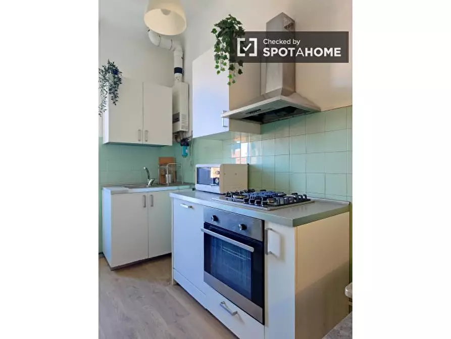 Immagine 11 di Camera condivisa in affitto  in Viale Campania a Milano