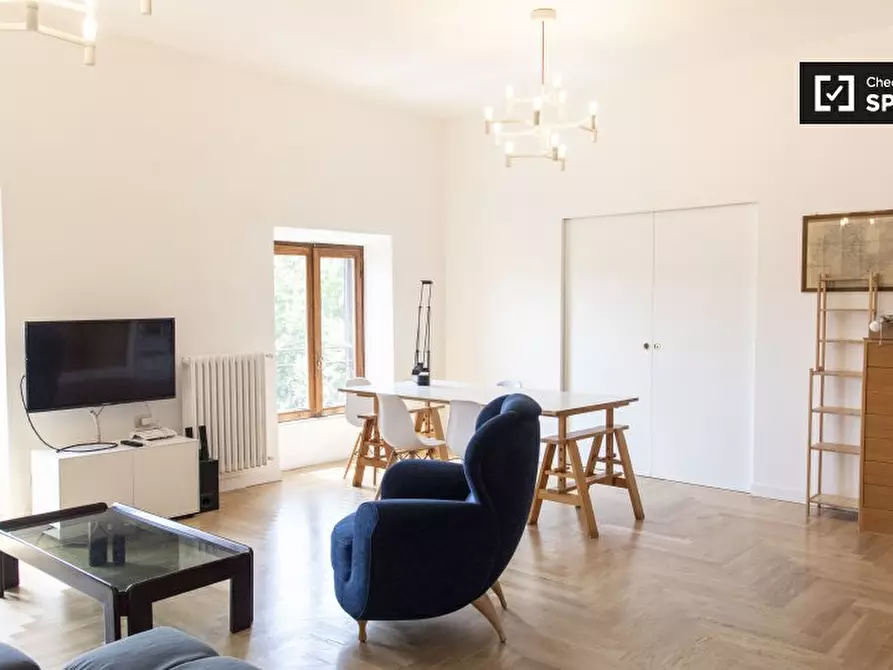 Immagine 14 di Appartamento in affitto  in Viale Giulio Cesare a Roma