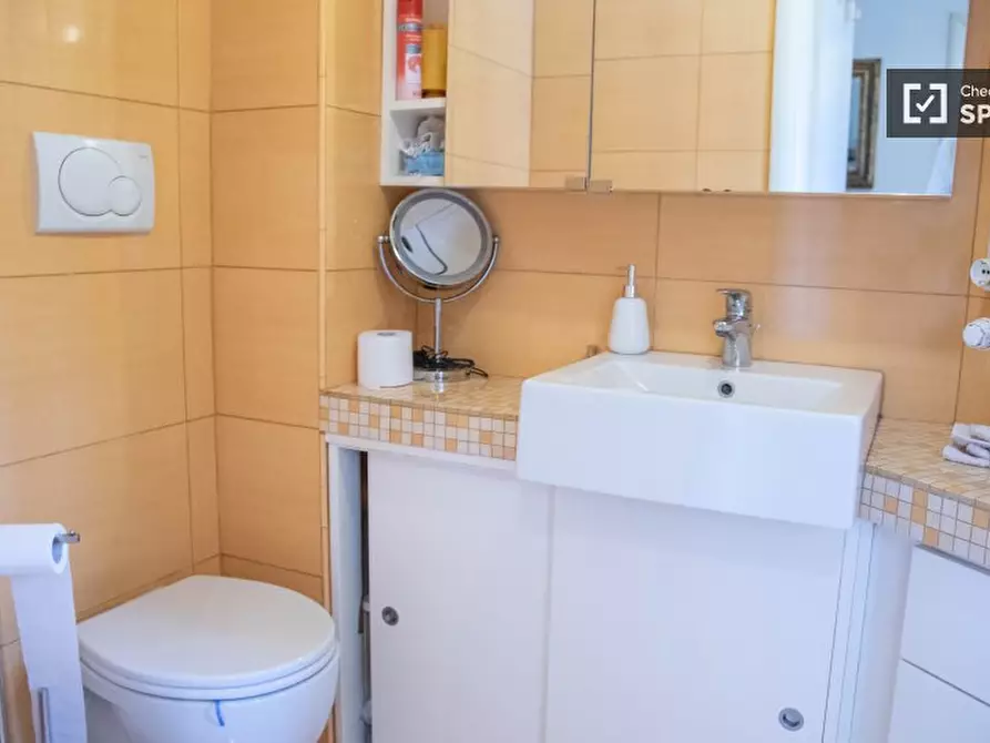 Immagine 2 di Camera condivisa in affitto  in Via di Vigna Murata a Roma