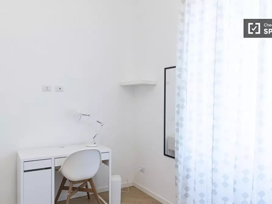 Immagine 3 di Camera condivisa in affitto  in Via Crema a Roma