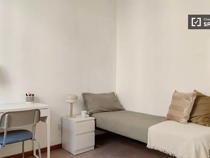 Immagine 19 di Camera condivisa in affitto  in Via Anton Giulio Barrili a Milano