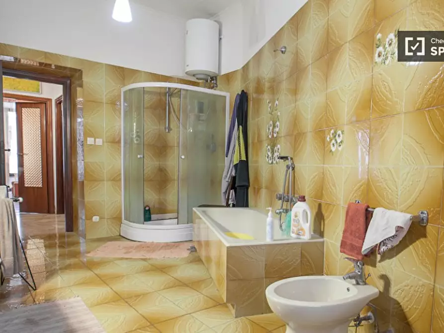 Immagine 13 di Camera condivisa in affitto  in Via Mecenate a Roma