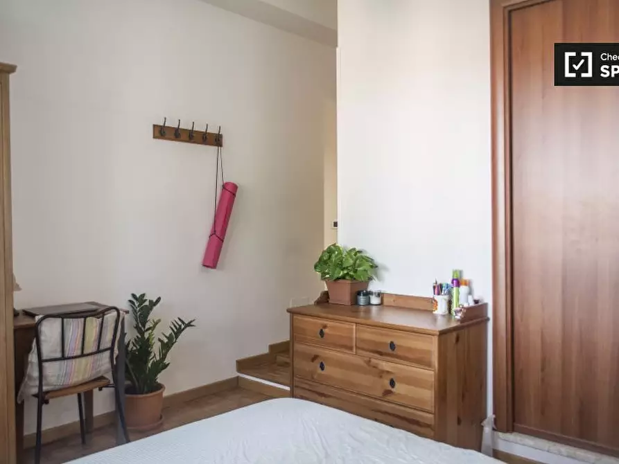 Immagine 17 di Camera condivisa in affitto  in Via Francesco Vettori a Roma