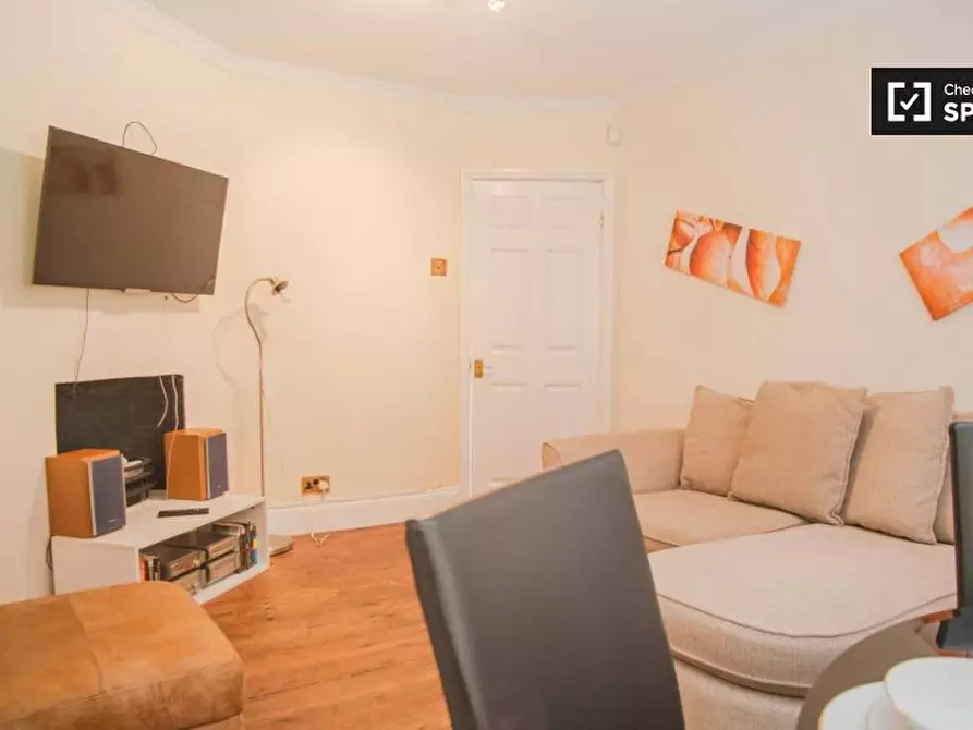 Immagine 11 di Appartamento in affitto  in Jevington Way a Greenwich