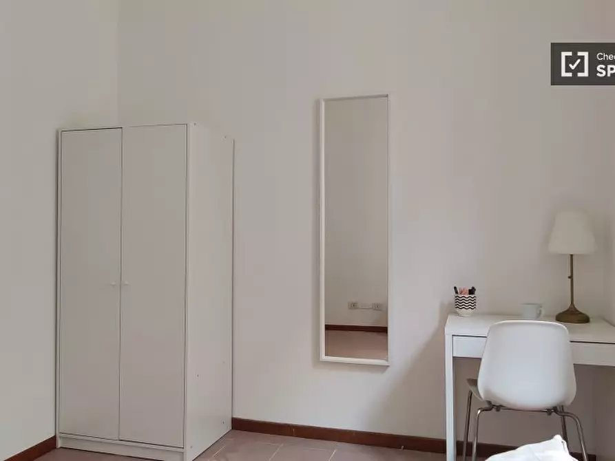 Immagine 15 di Camera condivisa in affitto  in Via Anton Giulio Barrili a Milano