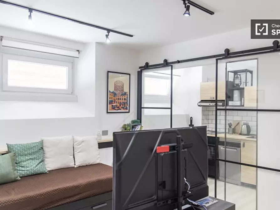 Immagine 14 di Ufficio in affitto  in Via Alessandro Cialdi a Roma