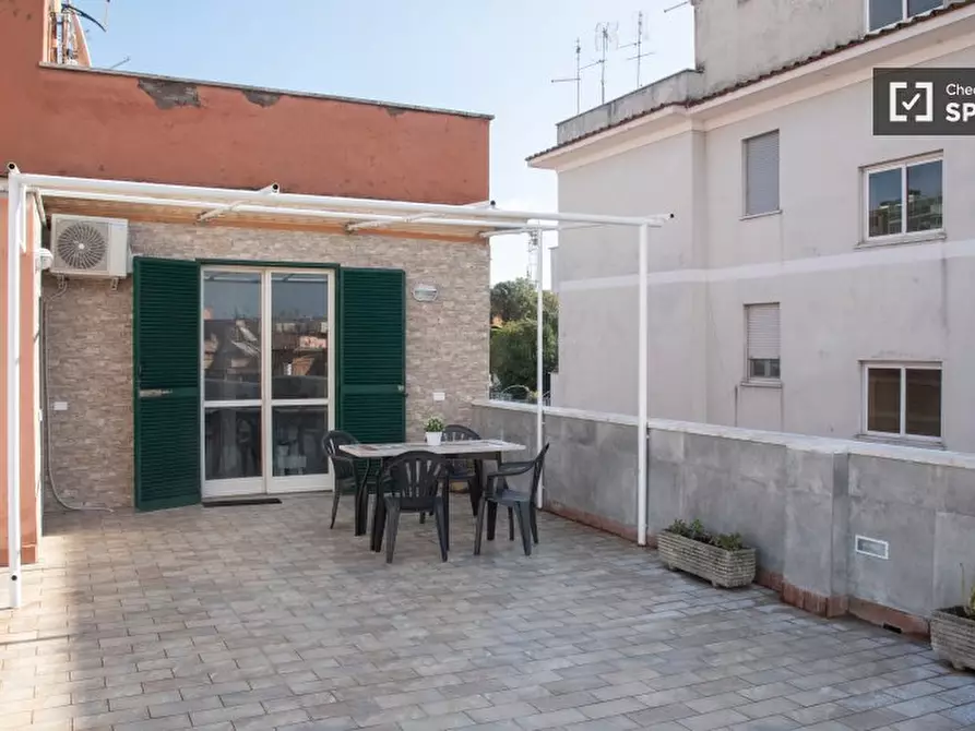 Immagine 3 di Ufficio in affitto  in Via del Forte Braschi a Roma