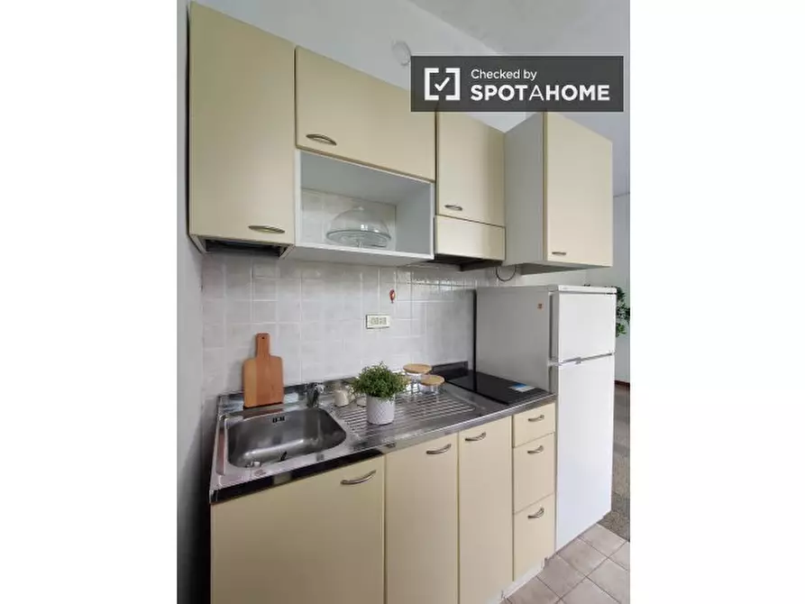 Immagine 14 di Appartamento in affitto  in Via Mario Morgantini a Milano