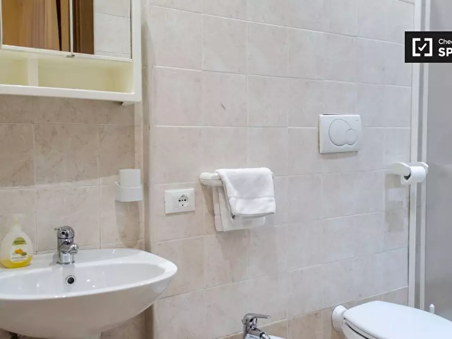 Immagine 15 di Appartamento in affitto  in Via Ildebrando Vivanti a Roma