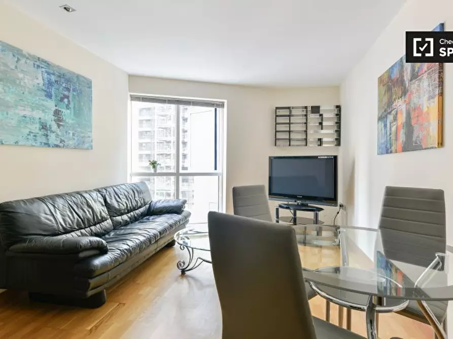 Immagine 1 di Appartamento in affitto  in Cuba St, Isle of Dogs, London E 8LD, UK a Poplar