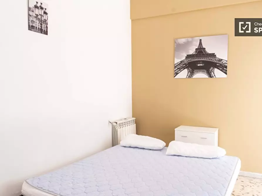 Immagine 8 di Camera condivisa in affitto  in Via Gregorio Ricci Curbastro a Roma