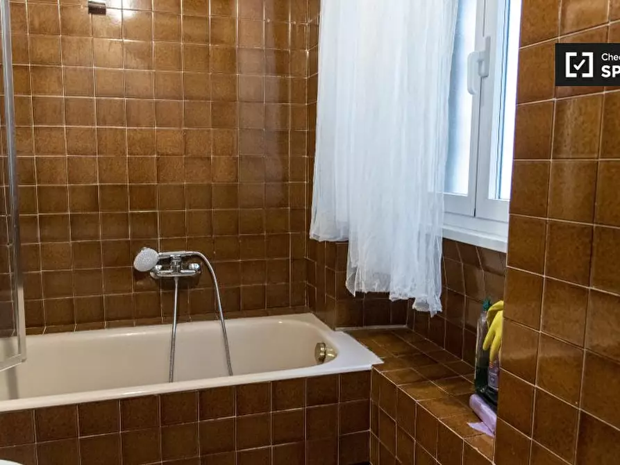 Immagine 14 di Camera condivisa in affitto  in Via Pietro Tacchini a Roma