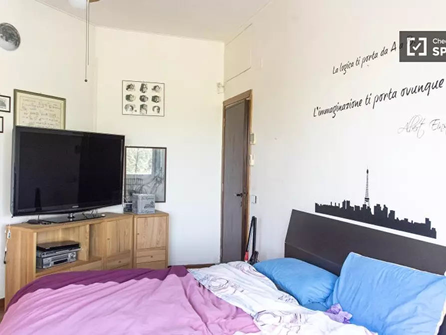 Immagine 4 di Camera condivisa in affitto  in Lungotevere di Pietra Papa a Roma