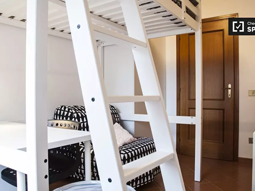 Immagine 2 di Camera condivisa in affitto  in Via della Tenuta del Casalotto a Roma