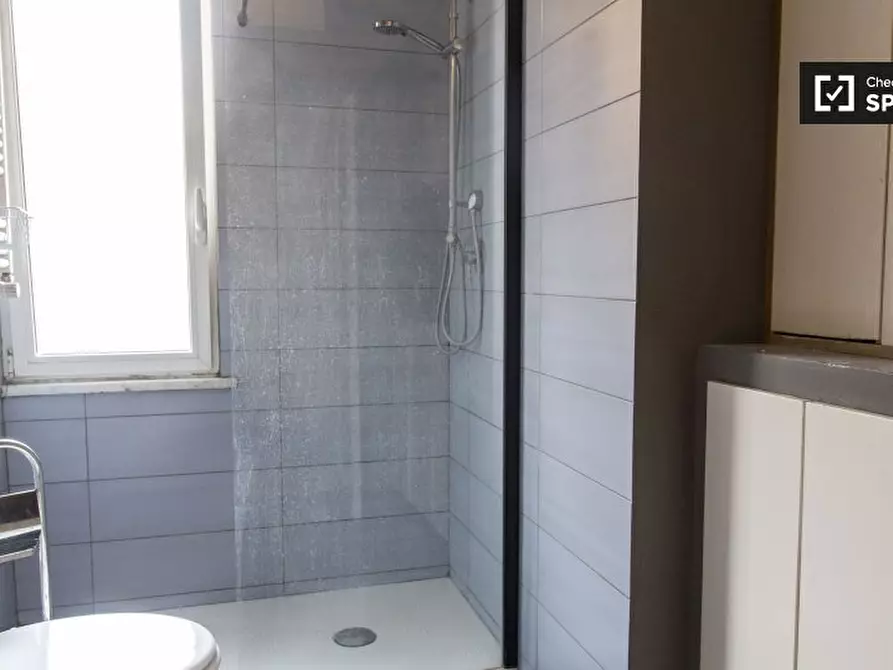 Immagine 6 di Appartamento in affitto  in Via Francesco Caracciolo a Roma